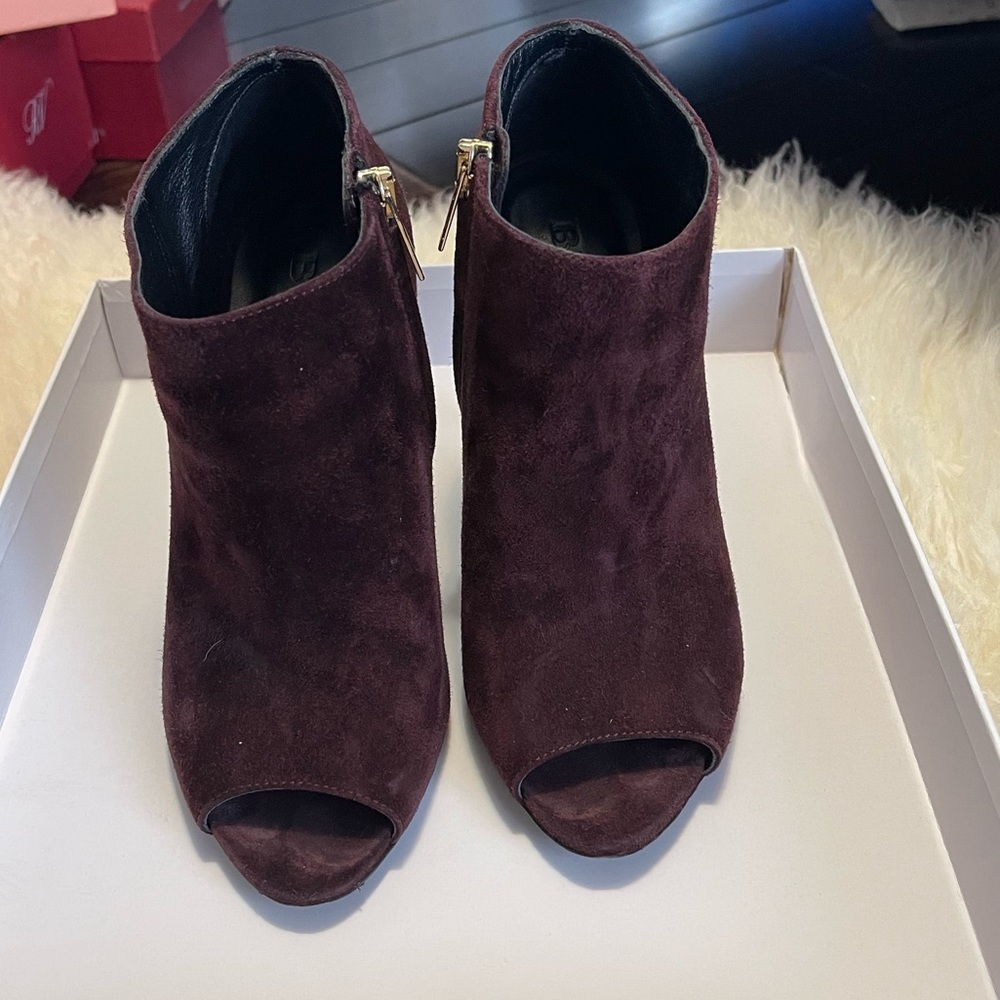 Burberry open toe suede booties